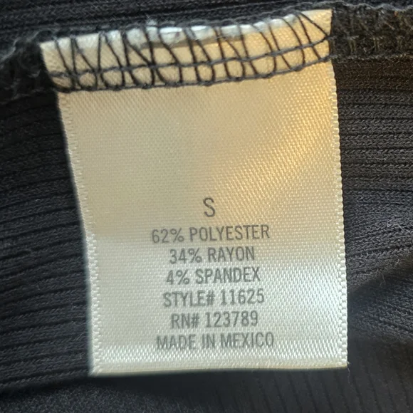 M ALYA Black Short Sleeve Bodysuit Womens Size S Ribbed Stretch Francesca's Cute - Picture 9 of 9